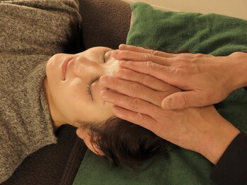 ながさき整骨院の写真/日々の辛さ、放置していませんか?疲れの原因は頭・腕・足から。ガチガチな首肩を根本改善へ導きます!