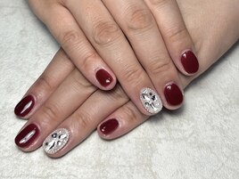 ボルドー×埋めつくしネイル