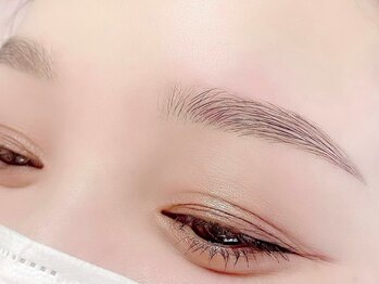 ジユウガオカ アイサロンズ(JIYUGAOKA eye salons by G.M.NeXT)の写真/眉毛が変わるとお顔の印象も変わる☆自分で整えるのが難しい眉毛だからこそプロにお任せください♪