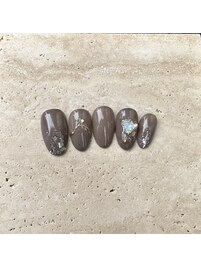 PG008608252
