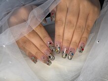 サニーフラワーネイル(Sunny Flower nail)の雰囲気(キラキラ☆宝石みたいなネイルです!)