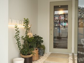 パインズループ(PINESLOOP)/サロン外観