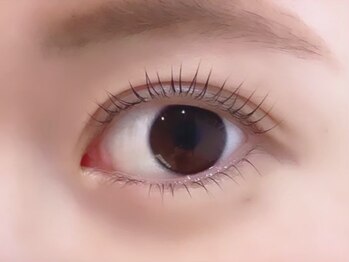 ロロ バイ フィアラ 京都駅前店(LOLO by Fiara)/上パーマ下パリジェンヌ