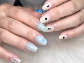ちぐはぐ個性派ネイル