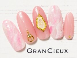 ピンク大理石ネイル／8500円