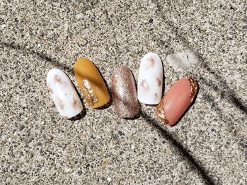 ネイルアンドアイラッシュサロンR/