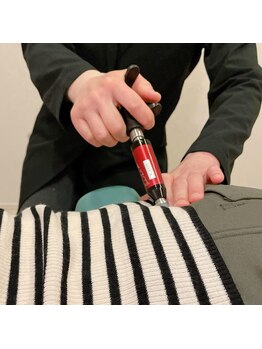 はさま整体院/骨盤の開きを締めます。