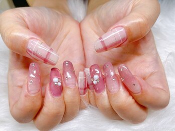 チェリッシュ(Cherish)の写真/プロのセンスに任せたい方は定額ネイルがおすすめ◎沢山の種類から選ぶため通うごとに新鮮さも楽しめる♪