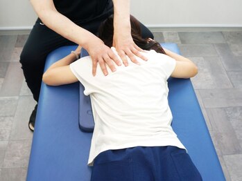 金山たま整体院の写真/慢性的な肩・首の痛み/凝りが辛い方に!【猫背矯正+巻き肩矯正+肩のストレッチご新規様¥6600】