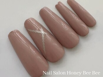 ハニービービー(Honey Bee Bee)/シンプルチェーンネイル