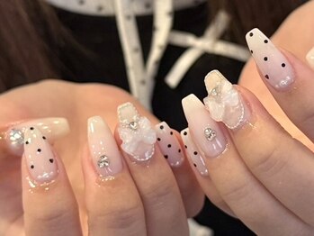 リナータ 三宮店(Rinata)の写真/《パラジェル取扱店》こだわりフォルムで360°美女ネイル★色混ぜ無料で推し色作っちゃお♪