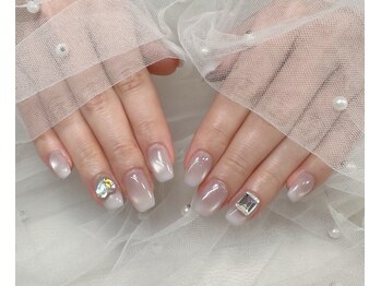 大人可愛い上品ネイル
