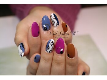 ネイルサロン R/