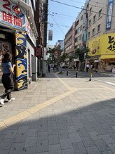 整体院 長谷川/エスカレーターを降りた後すぐ左