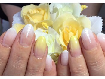 リコ ネイル(RIKO NAIL)/ハニーミルクグラデーション