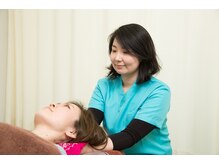 きざき整体院の雰囲気（首、肩こり改善整体の施術。頭痛にお悩みの方にも）