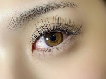 ビバ(Viva)の写真/自まつげの負担が少なくキープ力抜群のフラットラッシュ☆丁寧なカウンセリング・理想のデザインをご提供♪