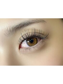 ナチュラル上品な目元にしたい