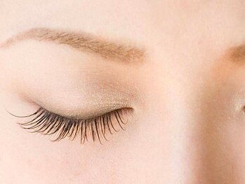 ノーチェ(noce)の写真/《キープ力抜群!フラットラッシュ》自まつ毛が細くて弱い方におすすめ!フィットしやすく軽量で嬉しい♪