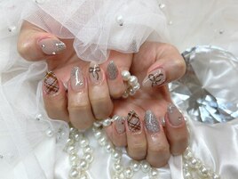 【Rika】ブラウンガーリーネイル