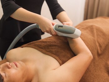 ミスターアンドミス脱毛専門店 難波店(Mr.&Ms.脱毛専門店)の写真/【都度払い◎】難波駅すぐ★メンズ初回限定★全身脱毛（顔+VIO込み）1回¥8500！ヒゲ脱毛1回¥5,000！