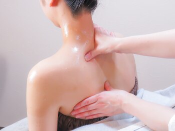 ブルーオンピンク(BLUEonPINK)/マッサージ