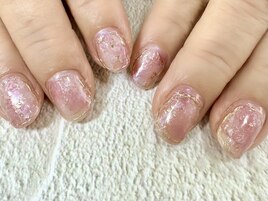 柔らかピンクのニュアンスネイル