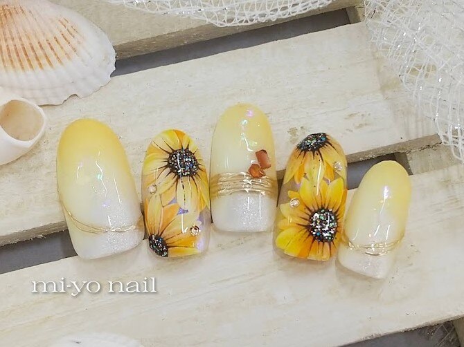 サイズオーダーネイルチップ 夏 ひまわり ぷっくり フラワー イエロー