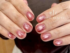 ちゅるん赤マグネットネイル