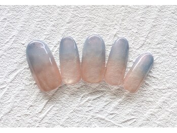 ブランシュールの写真/ハンドもフットもお得に！定額プランから自分にピッタリのお気に入りネイルを◎トレンドデザインもご用意♪