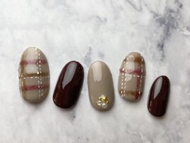 【初回オフ無料】チェックネイル