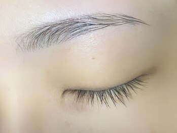 ビバ(Viva)の写真/お顔の印象を左右する眉はプロにお任せ☆眉毛WAXで垢抜け眉に♪まつげパーマとSETで更に可愛いお目元へ＊