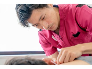 南区本院 平川接骨院 針灸治療院の写真/鍼灸師が根本改善に寄り添います◎最小限の刺激で筋硬結にアプローチ◎肩こりや腰痛を改善♪