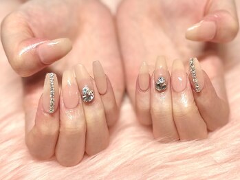 ラッシュ ネイル(LUSH nail)の写真/"モチの良さ&確かな技術"がウリのLUSH nail★シンプル派~デザイン派まで幅広く対応◎高技術で素敵な指先に