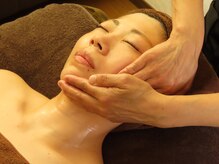 あすかの雰囲気（至福の小顔手技。頬を優しく包み込み、心も上向く潤い体験を。）