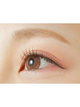 ナチュラル上品な目元にしたい