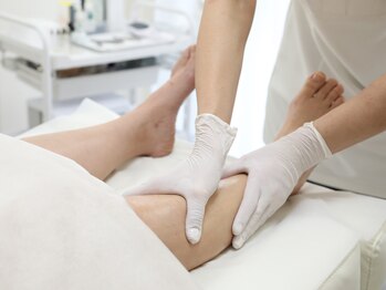 リフレリア(REFLERIA)/リフレクソロジーの様子