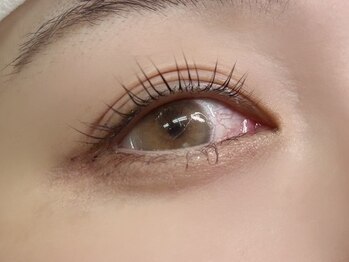 ビバ(Viva)の写真/自然なカールで目元を引き立てる★モチが良く持続的なデザインが魅力◎韓国風まつげパーマもオススメ♪