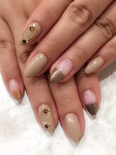 レディグリッター(Lady glitter)/ゴールドぱっつんフレンチ