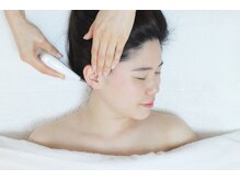 サロン ド ルーナ(Salon de Lune)の雰囲気（超微弱電流で脳波をシータ波に。極上の眠りへ導きます。）