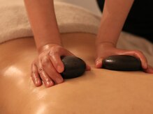 ココロとカラダの癒しサロン ロミーチェ/8.～ホットストーン～