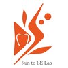 ラントゥービーラボ(Run to BE Lab)のお店ロゴ