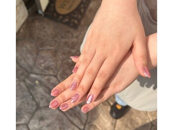 アイラス うるま市/ミラーネイルでキラキラ感up!