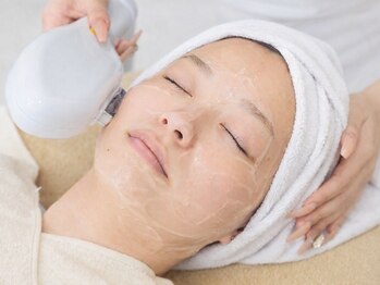 ドクターアリィ 岐南店(Dr.ALII)の写真/【まつ毛×フェイシャルが同時施術可能★】アイ×エステサロンだからできる♪お顔の印象が一気にUP☆