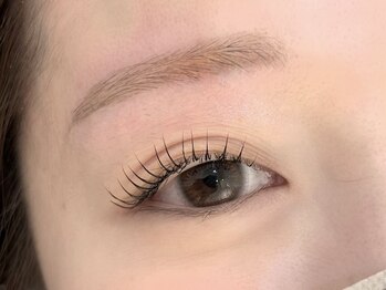 ネオリーブ ウリ(Neolive uri)/パリジェンヌ×アイブロウwax