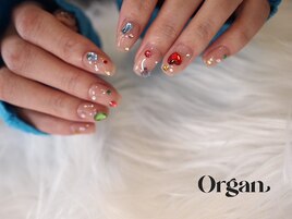 宝石ネイル