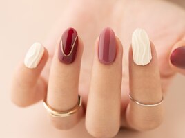 お洒落レッド×ホワイトネイル