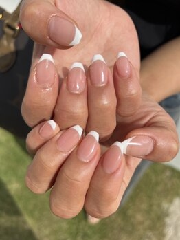 ニコネイル 名護店(niko nail)の写真/＜ネイル・眉毛・脱毛＞のトータルビューティーサロン!!お得な限定クーポンお見逃しなく★