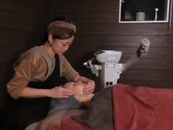 トゥルヌソルボーテ(Tournesol Beaut’e)の写真/生コラーゲンでハリツヤUP。お肌のお悩みに合わせて選べるケアをご提案！シミしわ改善・たるみ改善も◎