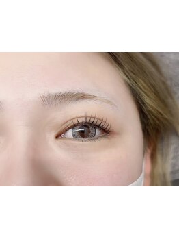 ナチュラル上品な目元にしたい